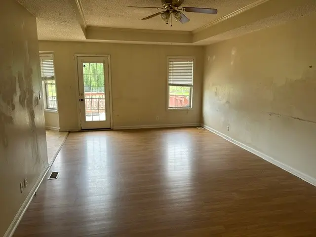 3277 S Senseney Cir, Clarksville, TN 37042 - #3