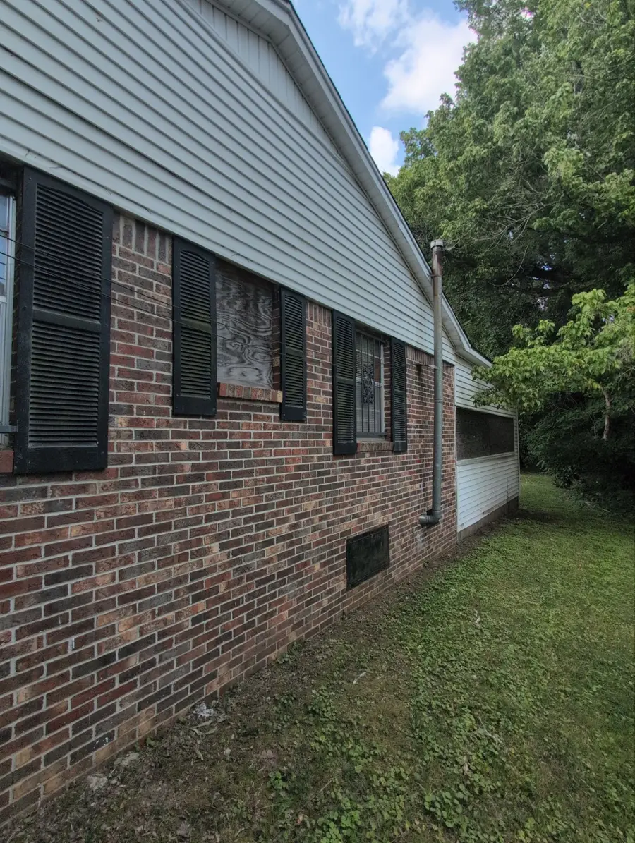 401 N Bradford Ave, Brownsville, TN 38012 - #2
