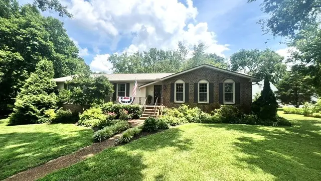 1200 Holly Hill Dr, Franklin, TN 37064 - #1