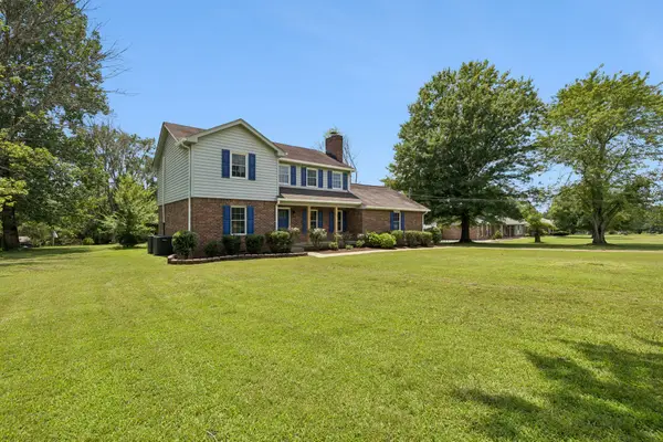 239 Southwinds Dr, Hermitage, TN 37076