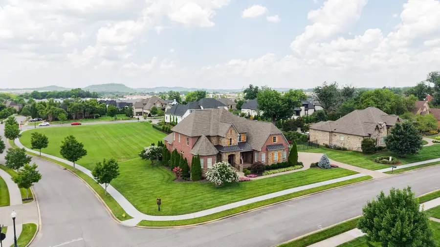 1260 Potter Ln, Gallatin, TN 37066 - #2