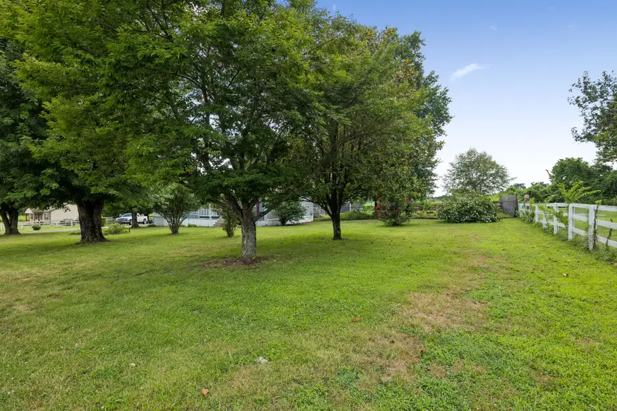 10655 Highway 231 N, Bethpage, TN 37022 - #3