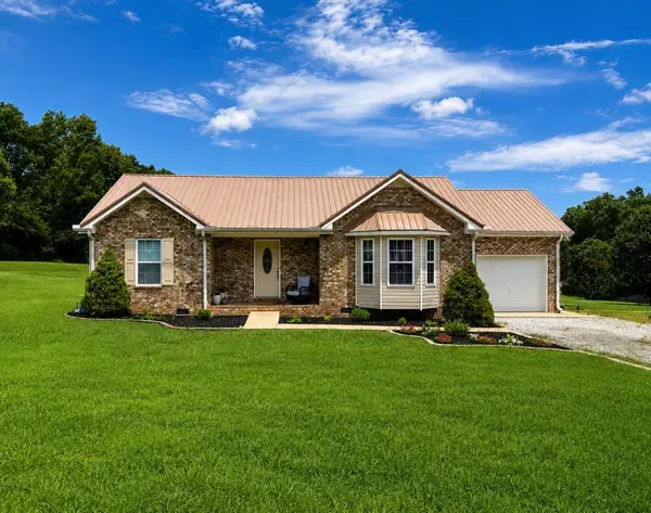 1013 S Tidwell Rd, Bon Aqua, TN 37025