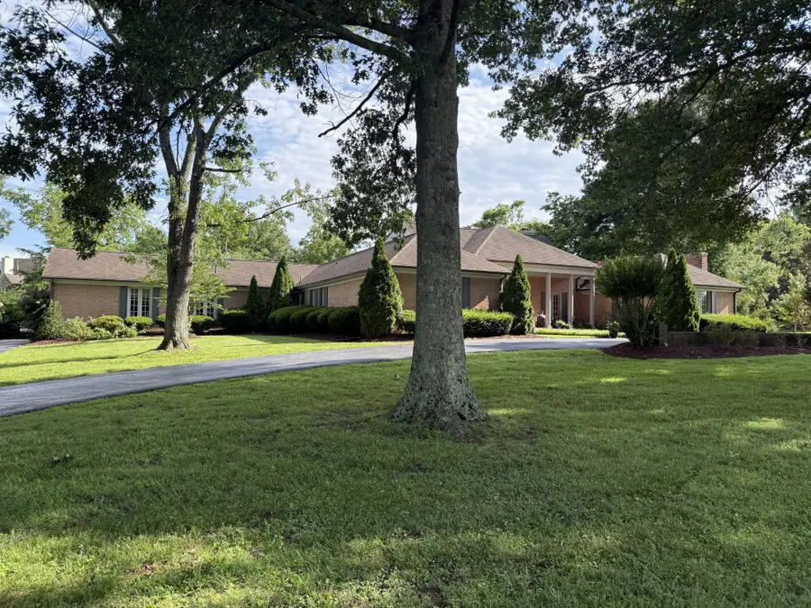 5013 Fountainhead Dr, Brentwood, TN 37027 - #2