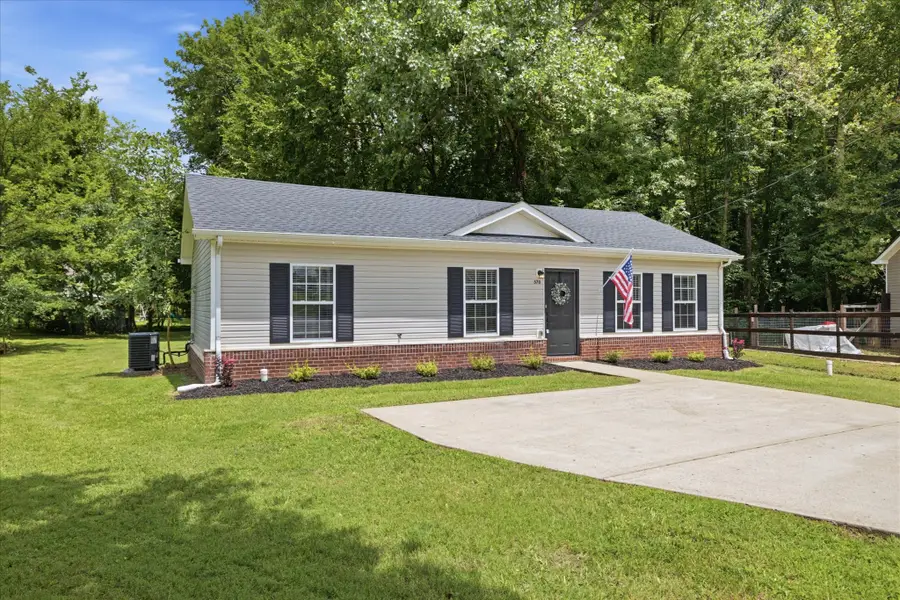 570 Kathryn Ct, Clarksville, TN 37042 - #2