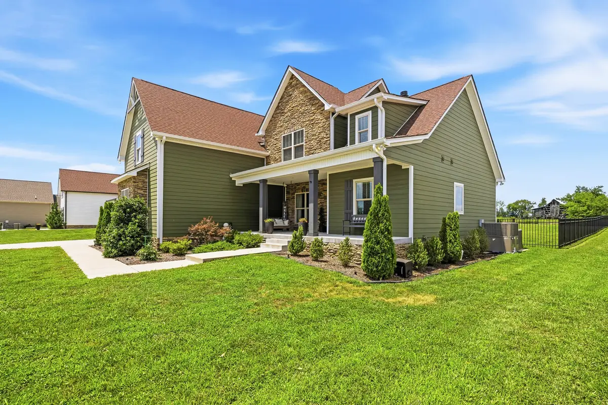 529 Clearview Rd, Cottontown, TN 37048 - #1