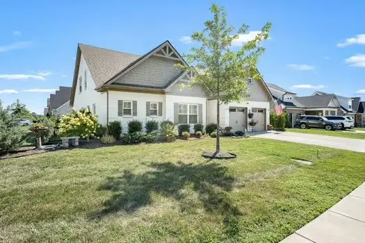 4309 Attleboro Dr, Murfreesboro, TN 37128