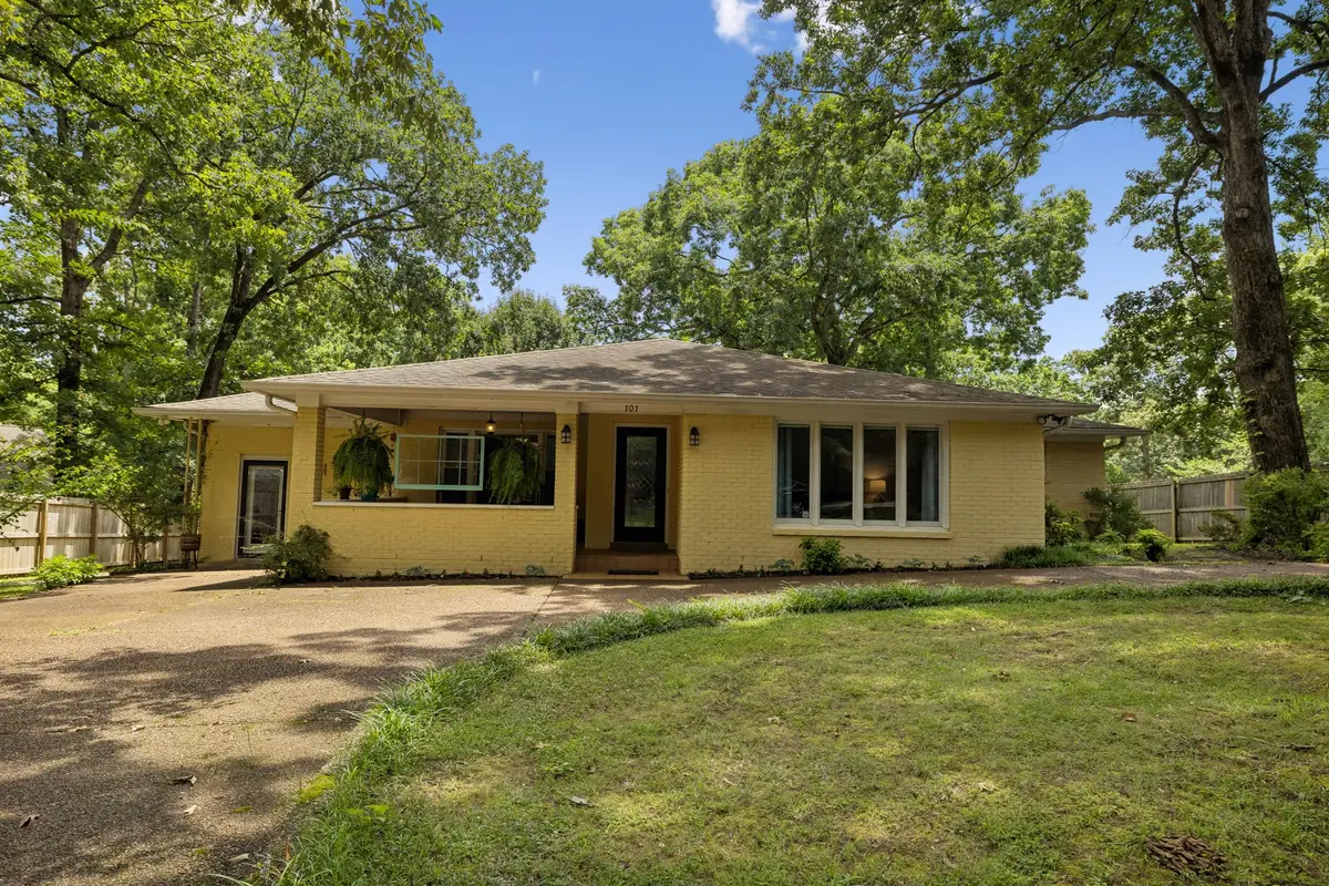 101 W Hills Terrace, Dickson, TN 37055 - #1