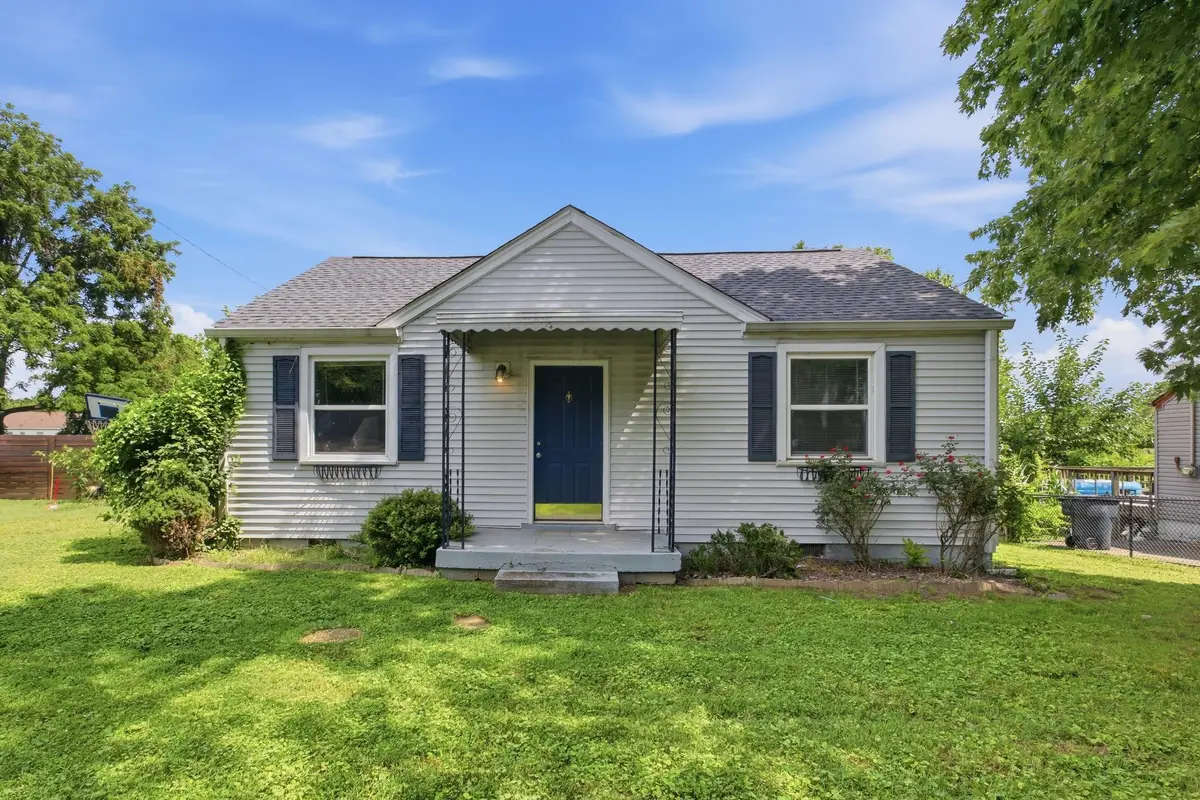 62 Peachtree St, Nashville, TN 37210 - #1