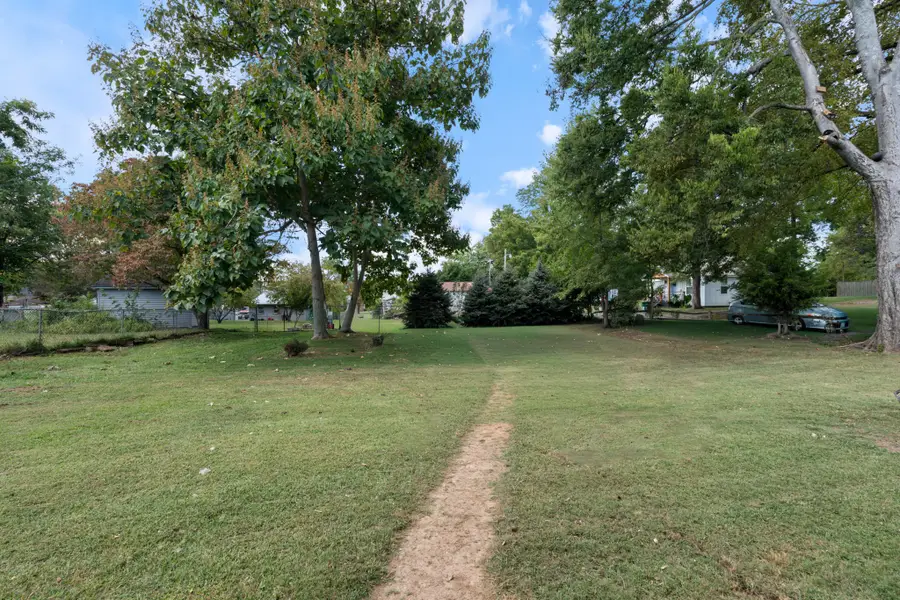 417 Plattenburg St, Winchester, TN 37398 - #3