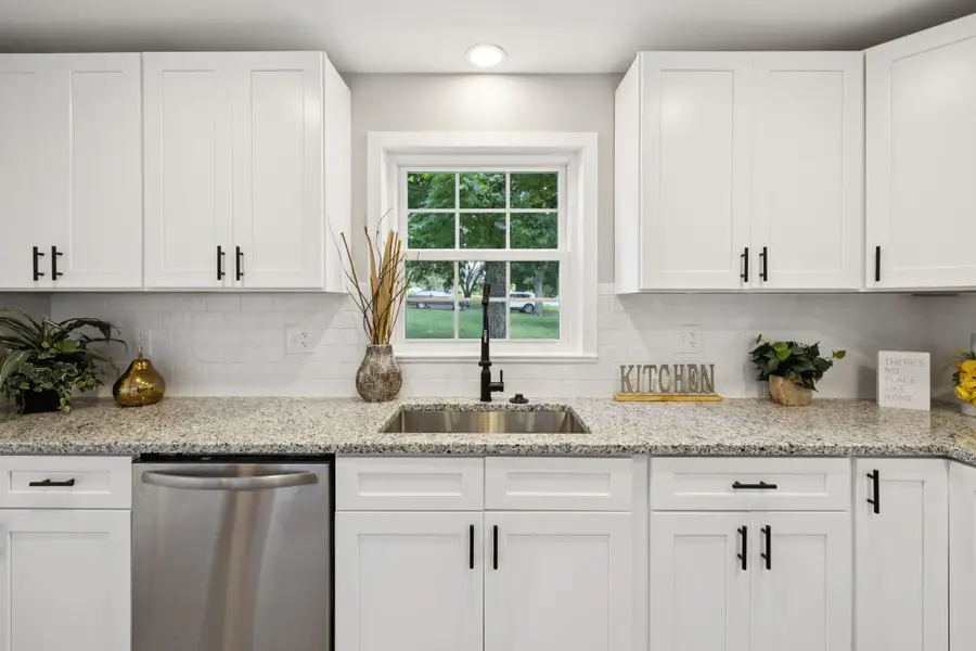 226 Garwood Dr, Nashville, TN 37210 - #3