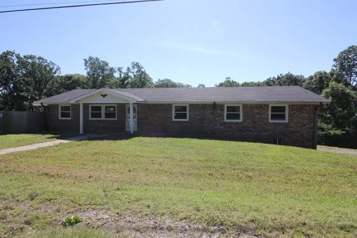 310 Dogwood Dr, Erin, TN 37061 - #2