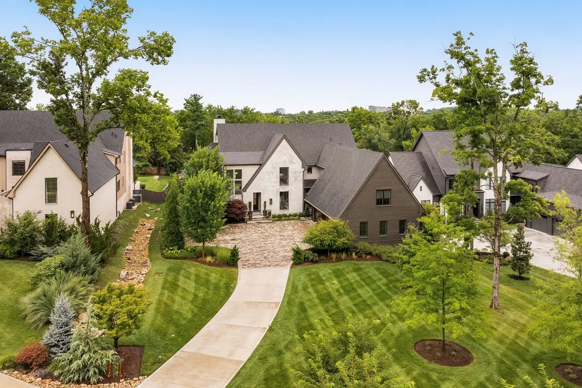 3718 Woodlawn Dr, Nashville, TN 37215 - #1