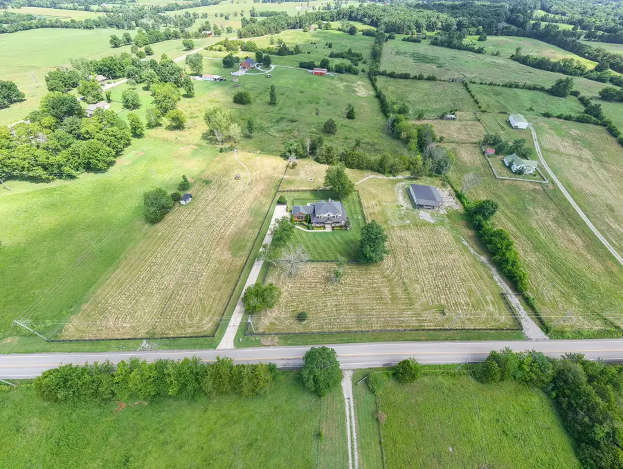 6738 Flat Creek Rd, College Grove, TN 37046 - #2