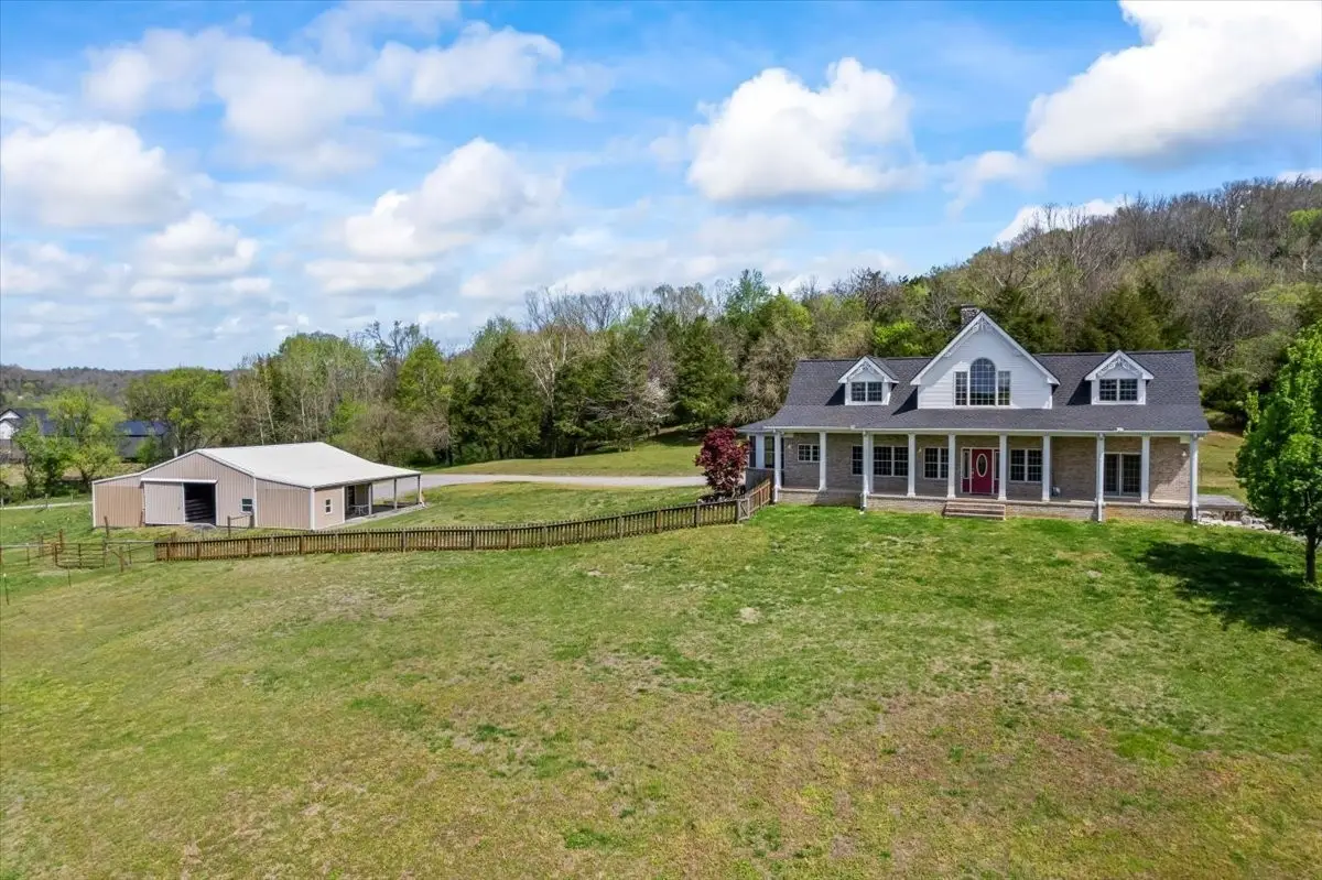 216 Old Wolf Hill Rd, Bethpage, TN 37022 - #1