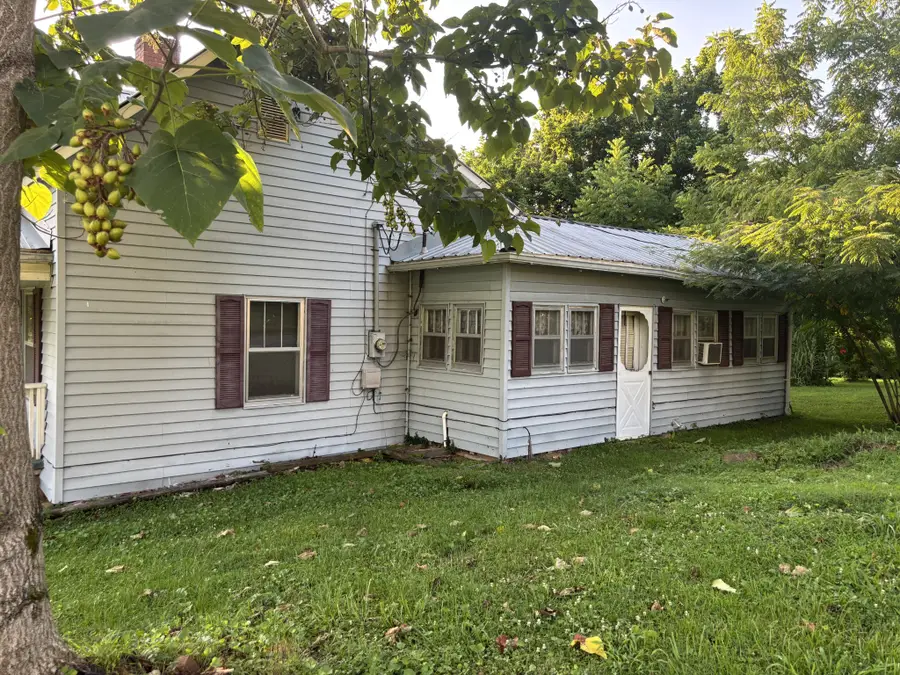 463 E Illinois Ave, Whitwell, TN 37397 - #3