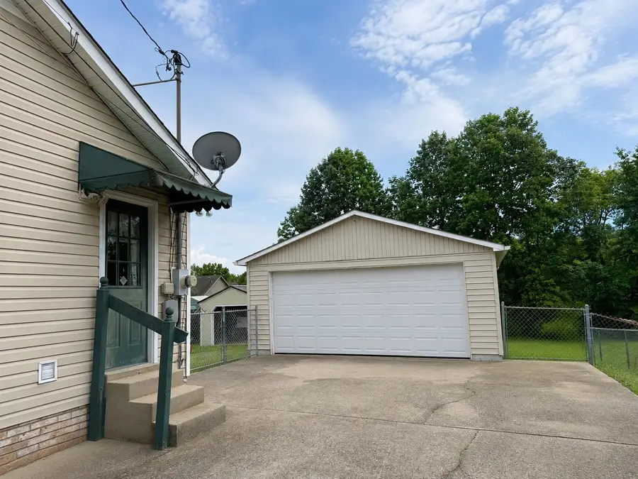2864 Chinquapin Ln, Clarksville, TN 37043 - #3
