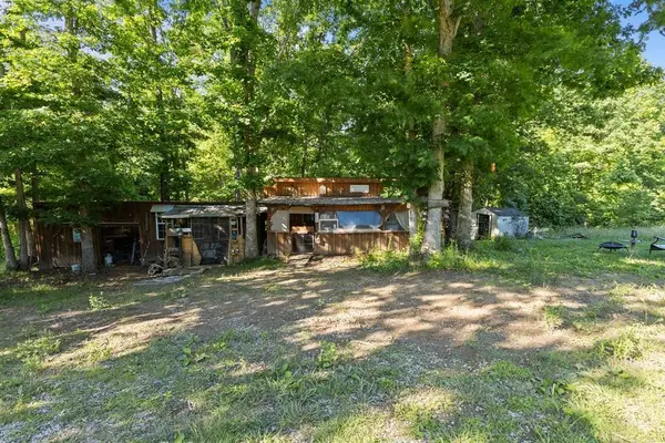2540 Gatewood Ford Rd N, Deer Lodge, TN 37726