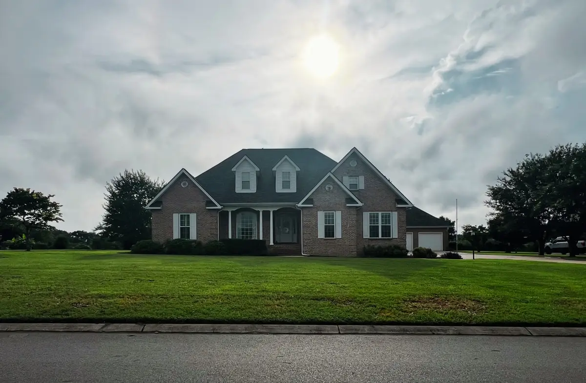 379 Bell Dr W, Winchester, TN 37398 - #1