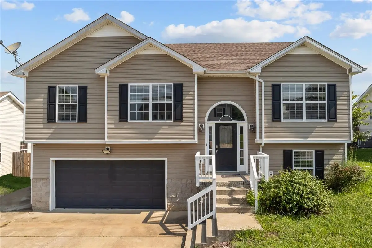 1613 Broad Cir, Clarksville, TN 37042 - #1