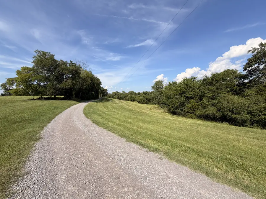 3905 Asbury Rd, Murfreesboro, TN 37129 - #2