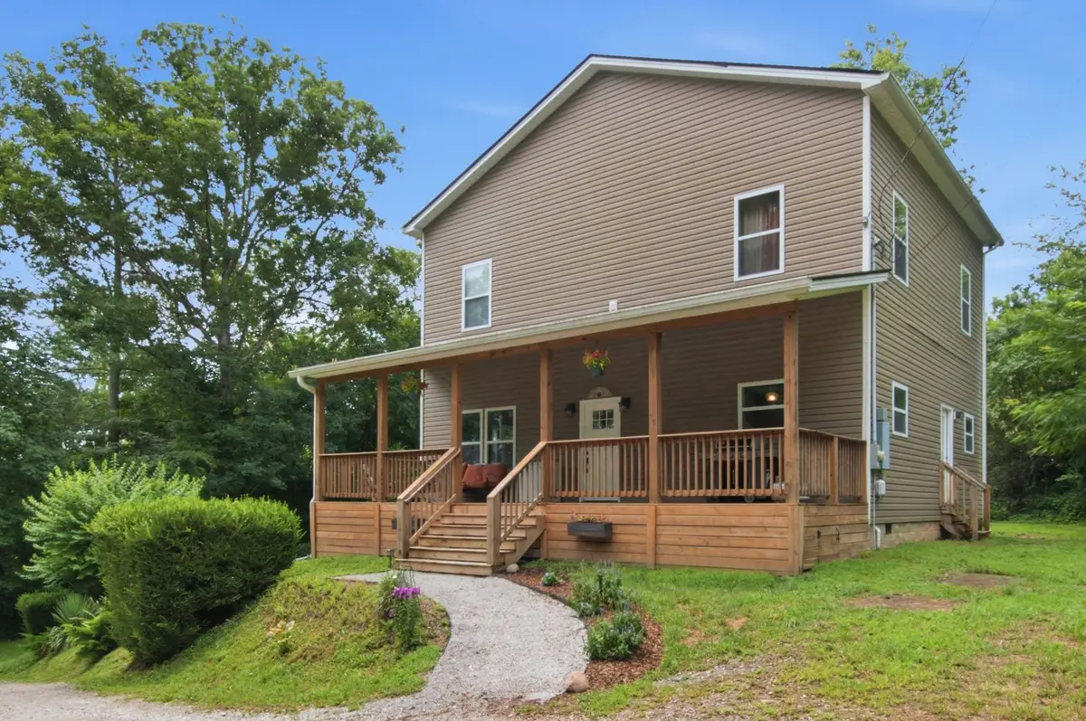 418 Mount Pleasant Rd, Kingston Springs, TN 37082 - #1