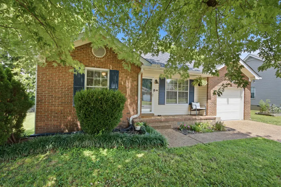 365 N Birchwood Dr, Hendersonville, TN 37075 - #3
