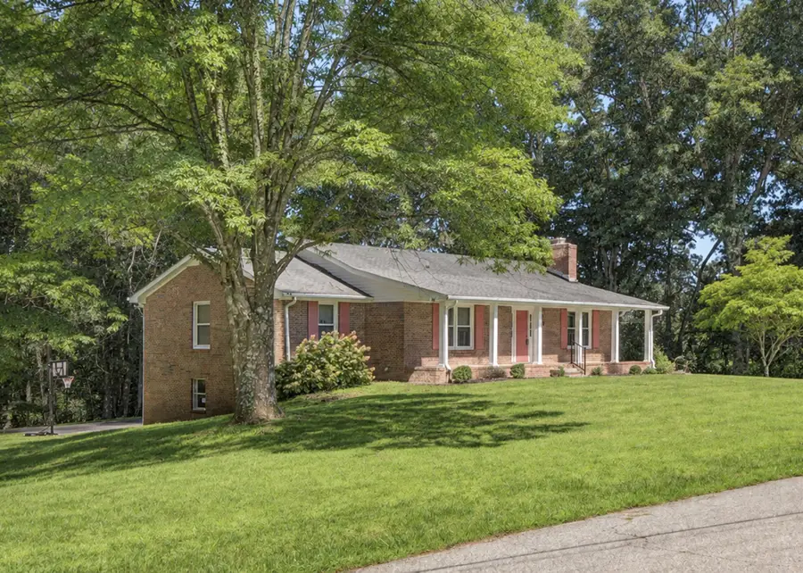 3970 Miller Dr, Clarksville, TN 37043 - #2