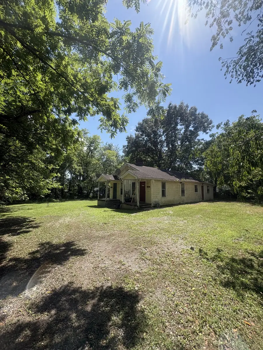 588 19th Ave W, Springfield, TN 37172 - #2