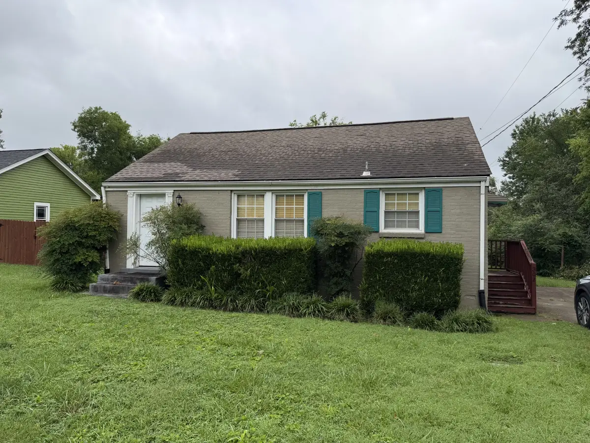 302 Drake St, Goodlettsville, TN 37072 - #1