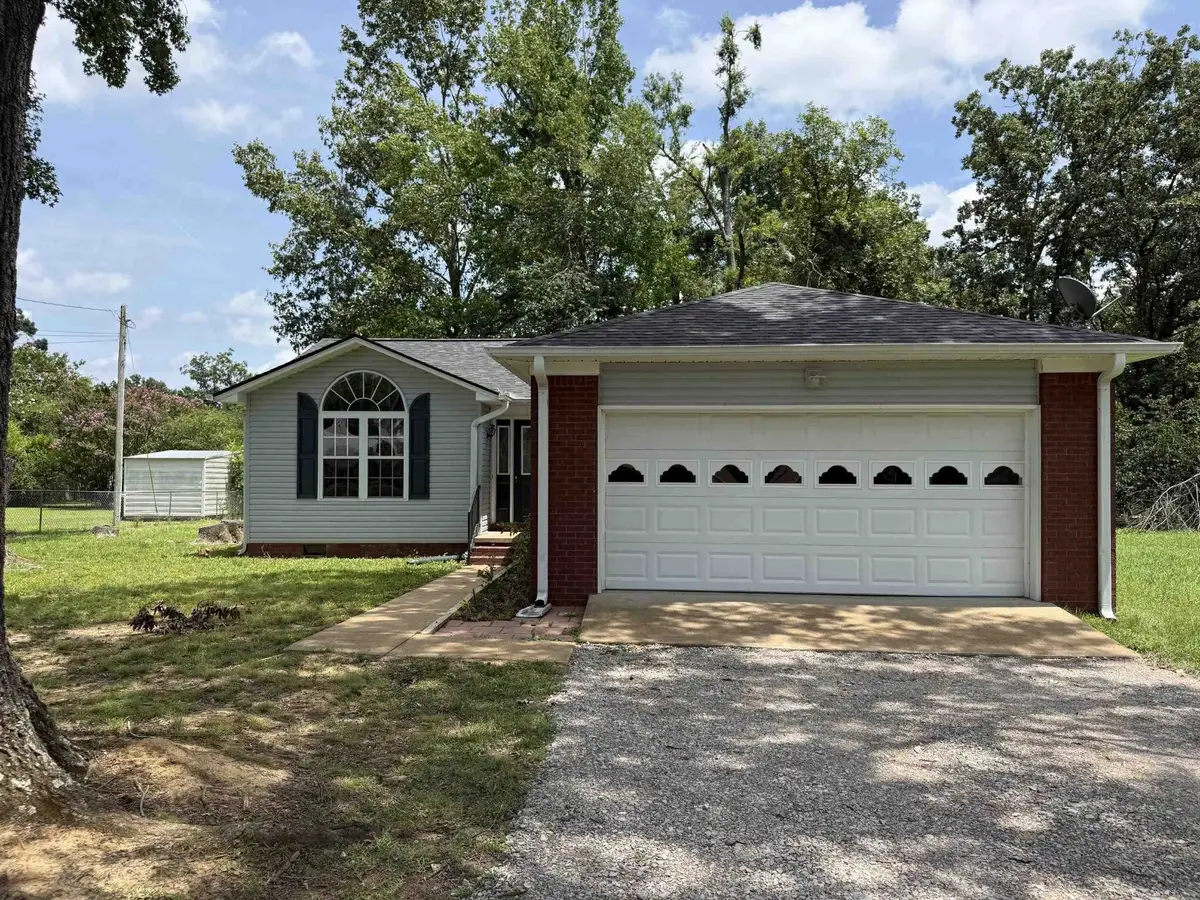 155 Willow St, Savannah, TN 38372 - #1