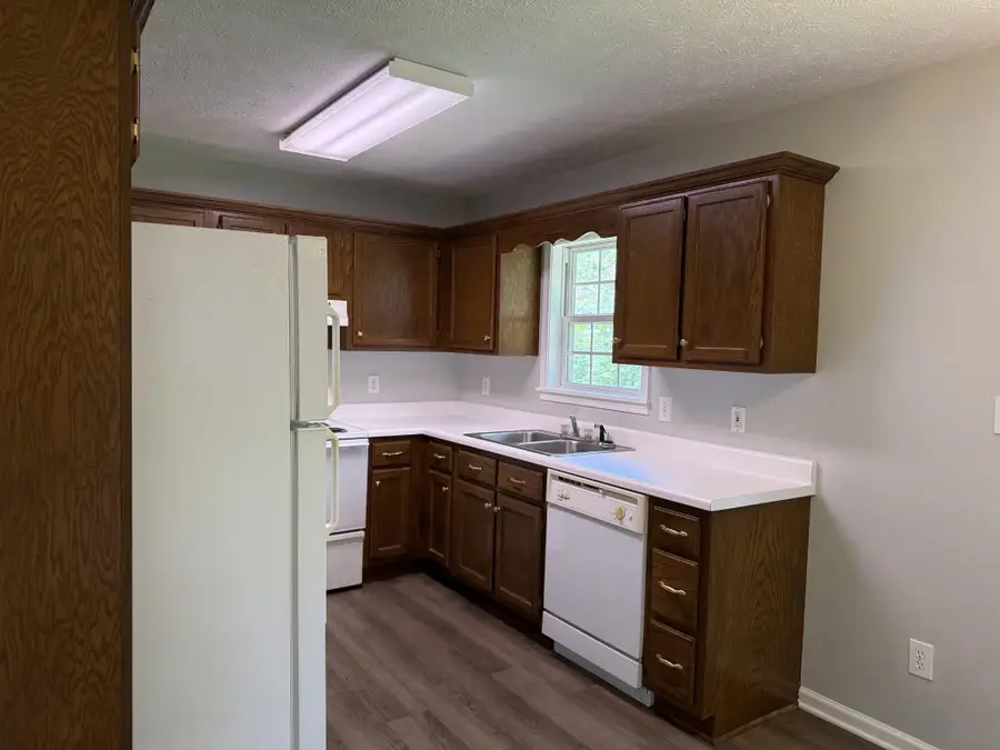 155 Willow St, Savannah, TN 38372 - #3