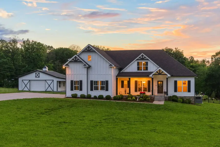 3378 New Hall Rd, Greenbrier, TN 37073 - #2