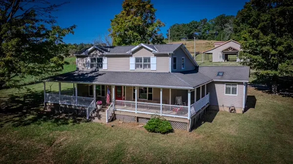 4326 Budds Creek Rd, Cunningham, TN 37052