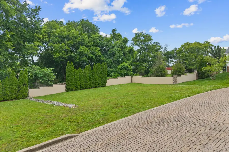 705 Halcyon Way, Columbia, TN 38401 - #3