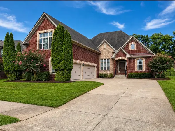 1007 Broughton Pl, Gallatin, TN 37066