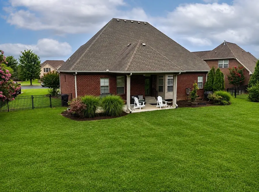 1007 Broughton Pl, Gallatin, TN 37066 - #2