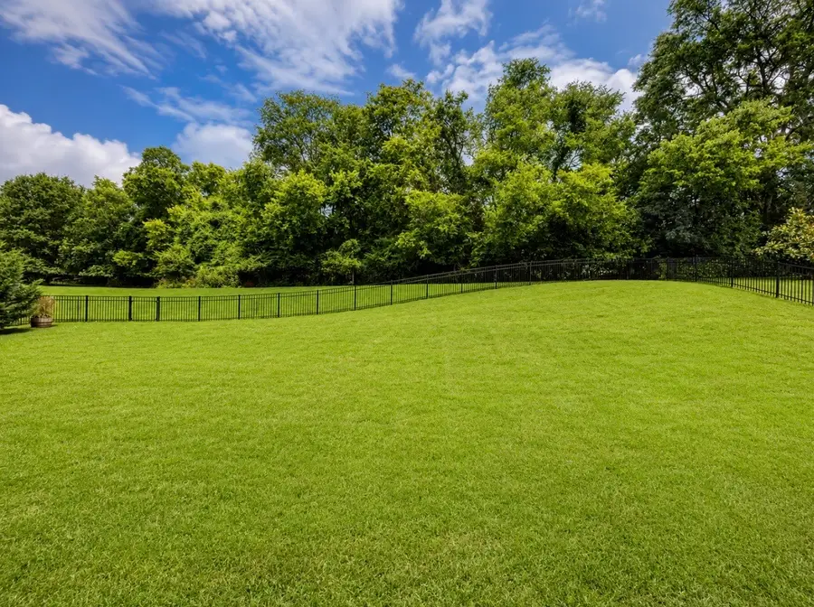 1007 Broughton Pl, Gallatin, TN 37066 - #3