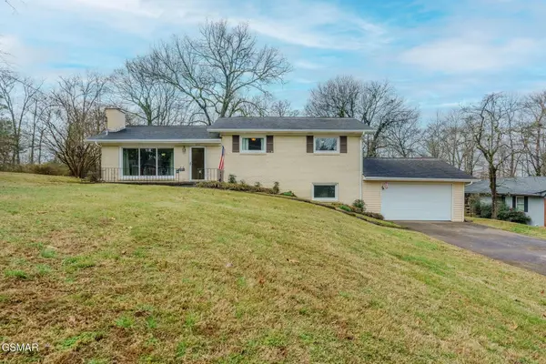 332 Crestview Road, Knoxville, TN 37934