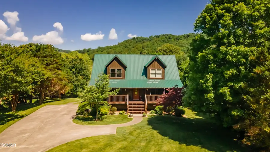 3525 Autumn Woods Lane, Sevierville, TN 37862 - #3