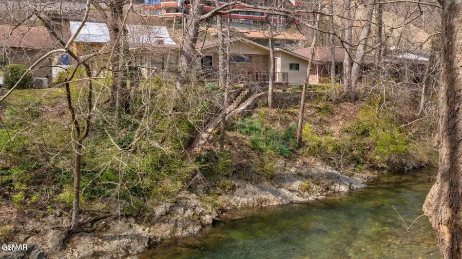 438 Cottage Drive, Gatlinburg, TN 37738 - #2
