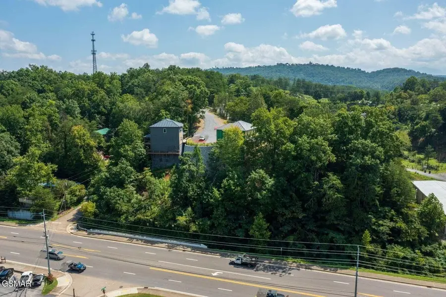 1130 Lee Cardwell Circle Circle, Pigeon Forge, TN 37863 - #3