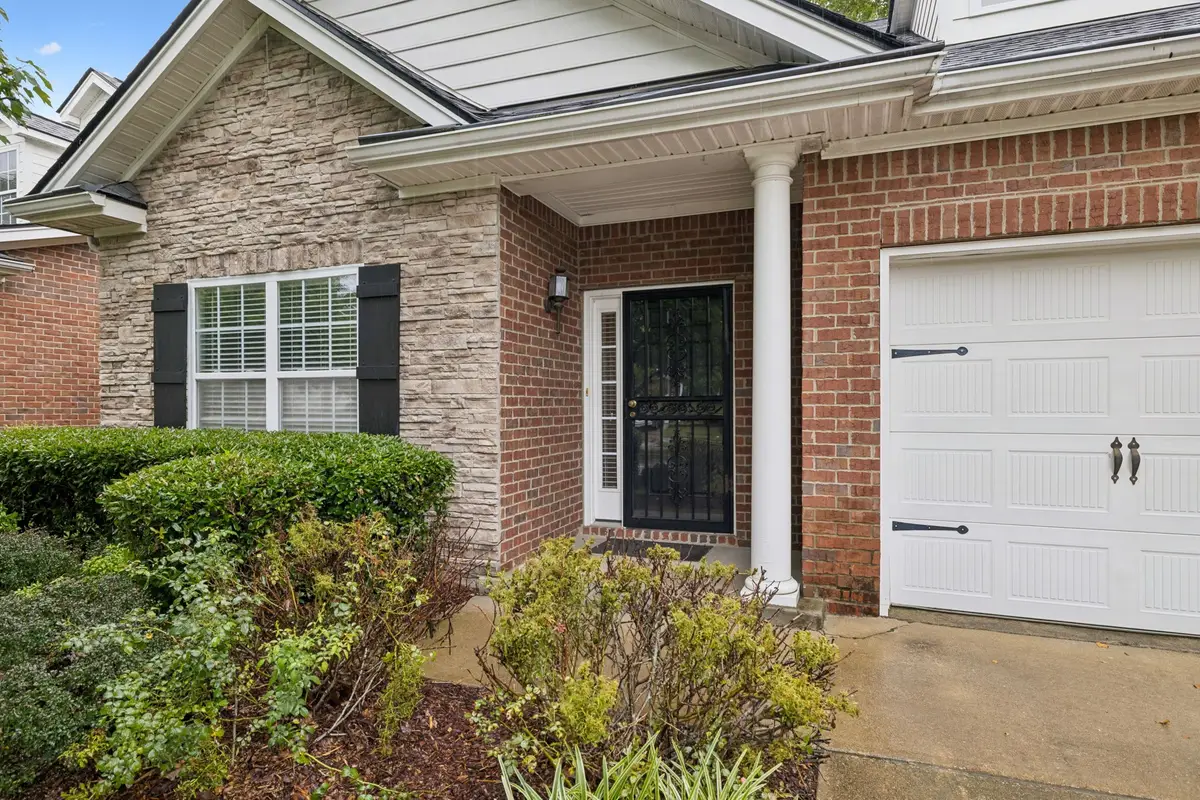 802 Barrington Place Dr, Brentwood, TN 37027 - #1