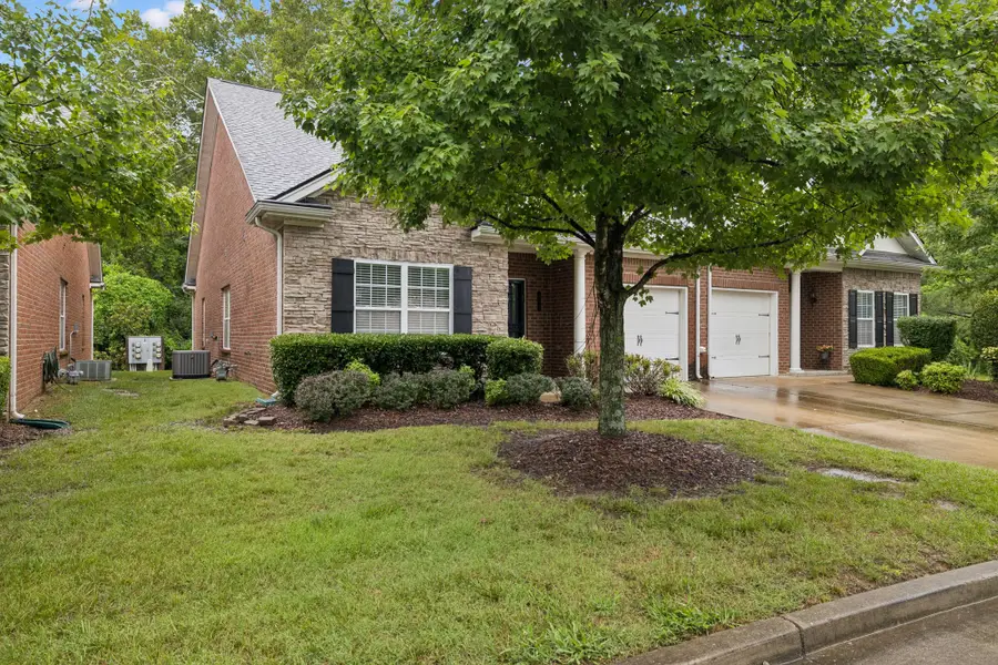 802 Barrington Place Dr, Brentwood, TN 37027 - #2
