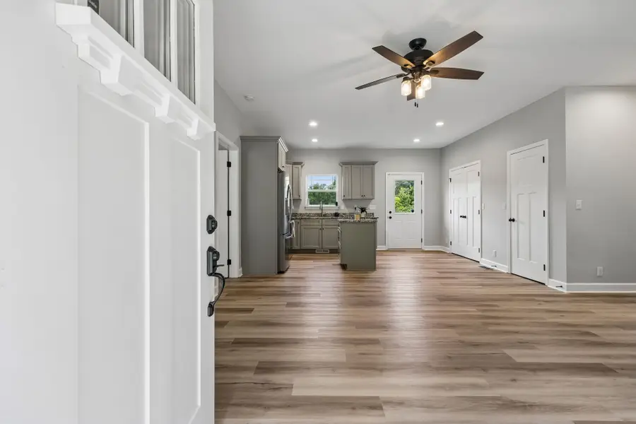 677 Steele Rd, Charlotte, TN 37036 - #3