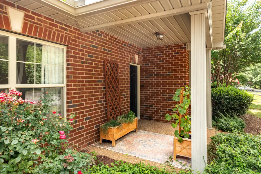 402 Cashmere Dr, Thompsons Station, TN 37179 - #3