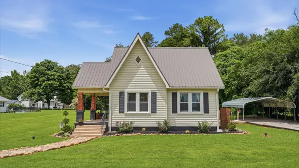 303 Gore St, Huntland, TN 37345