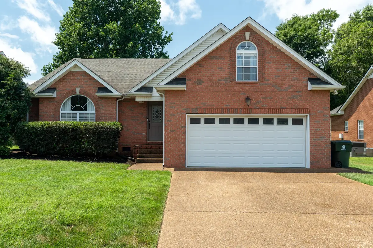 233 Lone Oak Dr, White House, TN 37188 - #1