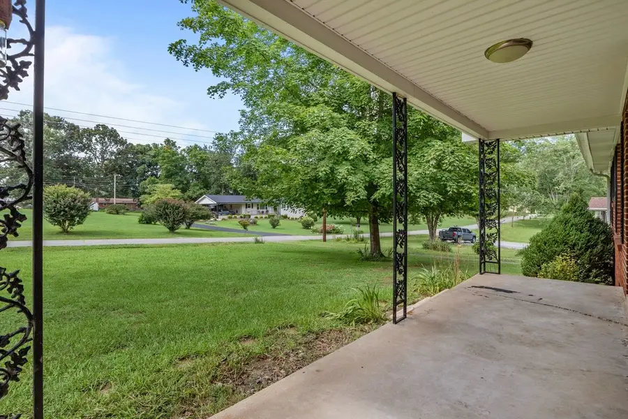 211 Tidwell St, Burns, TN 37029 - #2