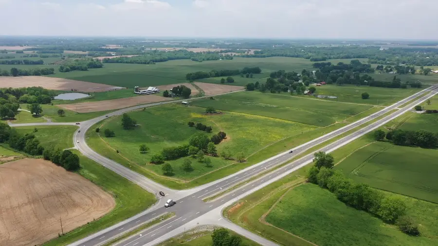 1630 E Jeff Davis Hwy, Elkton, KY 42220 - #2
